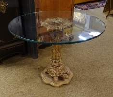 Meuble : Table basse Italienne pied - Tortue - en bois sculpté milieu 20eS plateau en verre
