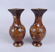 Asiatique paire de vases japonais en bronze incrustations d'argent