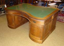 Meuble: Bureau double face / notaire galbé en chêne (mq) vers 1910
