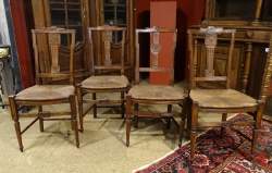 4 Chaises Louis XVI fin 18eS en bois fruitier sculpté siège paillé palmettes ver