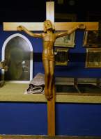 Sculpture: Grand Christ en croix en chêne anonyme 1e moitié 20eS 225x150cm
