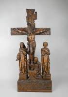 Sculpture: -Christ en croix- (mq, pt acc) en chêne d'après une partie de retable