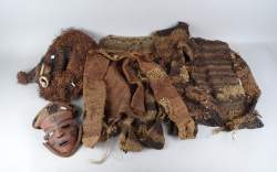Africain: Costume Pende(2) + masque de circoncision Congo