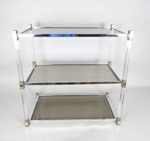 Meuble : Etagère monture en métal chromé et plexiglas à 3 plateaux en verre fumé