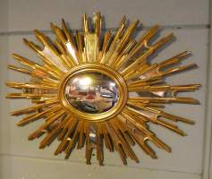 Meuble : Miroir Sorcière en bois doré en forme de soleil 20eS
