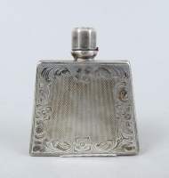 Asiatique : Snuff Bottle en argent insculpé 925 à décor végétal