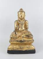 Asiatique : Sculpture Bouddha Birmane en bois laqué noir et doré assise en padmasana mains en bhumiparsha mudra (prise de terre à témoin)