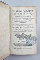 Livre : PHARMACOPOEIA (usure ext) par Thomas FULLER , in - 12 , veau brun dos à nerfs orné de 1768