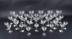 Verrerie: Service de verres en cristal taillé attribution possible à BACCARAT (3