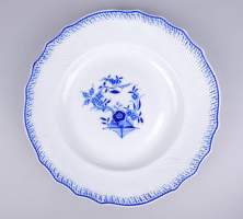 Céramique: Plat en porcelaine de Tournai (pt défaut cuisson) à bord chantourné m