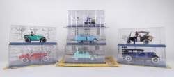 BD : Les Voitures de TINTIN 1/24e , HERGE éd Moulinsart (7pcs) 3 scellées par blister d'origine dont 1 (2cv) entière avec son fascicule...