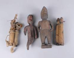 Africain : 2 Statuettes Ibiji (acc , mq) + poupées de fécondité Nigeria (4pcs)