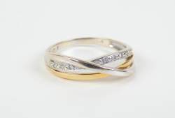 Bijou : Bague anneaux entrelacés en or bicolore 18K sertie de diamants