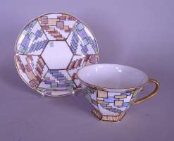 Céramique: Tasse et sous-tasse en faience Szechoslovakia daté 1943 n°60 signé HA