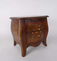 Meuble de maitrise réduction de commode marqueterie galbé milieu 20èS