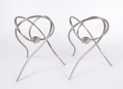 Objet : rare Paire de bougeoirs en métal chromé designer PALTERER David