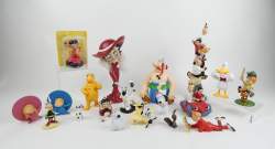 Jouet : Figurines (19pcs) (certaines rest ou acc) dont : Vitaminette , Suske en Wiske , Droopy , Spirou & Spip , Boule & Bill , Astérix & Obélix , Betty Boop.