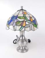 Luminaire : lampe de table dans le goût de TIFFANY piètement en étain Potstainiers Hutois H : 42cm