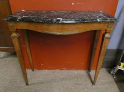 Meuble : Console en bois de style Louis XVI pieds en gaine dessus marbre H : 77x83x32 , 5cm