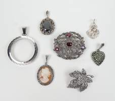 Bijou : Lot de bijoux en argent P : 43 , 3g (7pcs) (5pendentifs , 2broches)