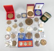 Collection de 30médailles dont - Rau pour Pierre Pleeck Directeur Desag - et - Mauquoy - en argent (35 , 8g) (30pces)