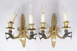 Luminaire: Paire d'appliques en bronze (acc) bougies doubles électrifiées -Putti