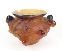 Verrerie : Rare Vase signé Daum France en pâte de verre pressée et moulée 2e moitié 20eS décor de figues et de lézards