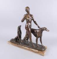 Sculpture : Bronze patiné Art - Déco - Femme aux lévriers - signé RICHE Louis
