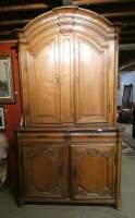 Meuble 2 corps en chêne sculpté 18eS