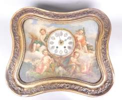 Horlogerie : Horloge murale Napoléon III face peinte d'angelots des 4 saisons sur bois (fentes) cadran albâtre (fissures) mouvement à sonnerie