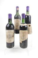 Vin : 4 bouteilles Château La Conseillante 2 de 1967 et 2 de 1964 , 3 niveaux mi - épaule (EA dont 1 décollée)