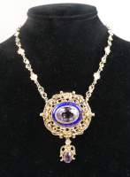 Bijou : Collier hongrois ancien en vermeil et émaux (mq) serti d'améthystes et de perles