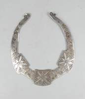 Bijou ethnique : Collier torque en argent probablement Pakistan région de la Vallée de Swat