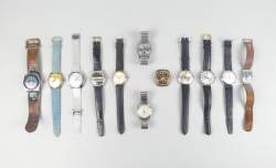 Bijou : Montre bracelet d'homme métal doré ou argenté mvt à remontoir (12) (En état) (usures)