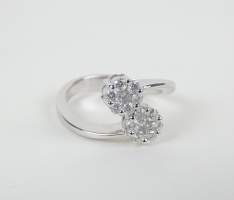 Bijou: Bague en or blanc 18K sertie de diamants pour env. 0,58cts P: 5,4g TDD: 5