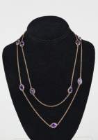 Bijou: Collier/sautoir en or jaune 9K serti de quartz/améthystes P: 18,2g L: env
