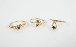 Bijou : 3 bagues en or jaune 18K serties de saphirs