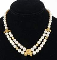 Bijou : Collier de perles de culture serti de pépites d'or 18K