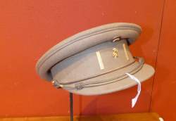 Militaria: Casquette militaire Belge (usures) 2ème guerre