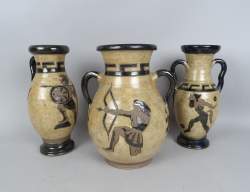 Céramique Grès de Bouffioulx SNGB décor en creux Garniture de cheminée grd vase