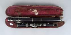 Instrument : flûte en ébène et métal marquée BUFFET à Paris (ds l'état)