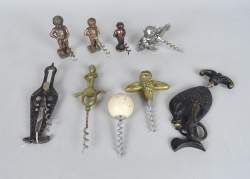Collection : 9 tire - bouchons simples en forme de personnage et divers en bronze et divers métaux