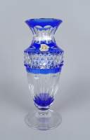 Verrerie : Vase en cristal taillé bleu/incolore signé Val St Lambert