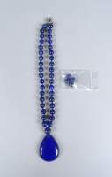 Bijou : Collier de perles et goutte de lapis lazuli avec fermoir en metal et perles supplémentaires