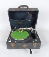 Musique : gramophone portable Cecilian Trademark Reg. Début 20eS