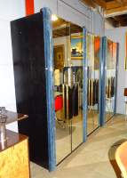Meuble: Garde-robe 6 portes miroir et tissu bleu circa 1970 197x270x52cm