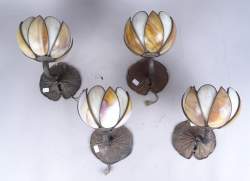 Luminaire 4 appliques vintage métal patiné bobèches vitraux de couleurs fleurs de nénuphar (acc)