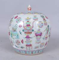 Asiatique Potiche couverte en porcelaine de Chine polychrome ancienne