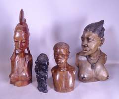 Africain: (4) bustes africains sculptés H: de 28 à 53cm