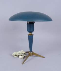 Objet : Lampe de bureau vintage en tôle laqué bleu/gris et laiton , abat - jour rond reposant sur un fût - fusée - tripode PHILIPS Editeur